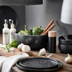 Assiette CASA NOVA 28 Assiette CASA NOVA -Produits Menagers 1000331150 230905 025 MOOD DETAILS P000000001000331150 mood