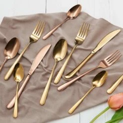 Couverts QUEENS (4 éléments) -Produits Menagers 1000337690 220225 022 MOOD DETAILS P000000001000337690 mood