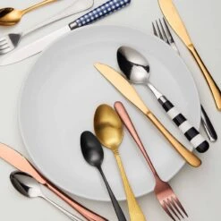 Couverts KINGS (4 éléments) -Produits Menagers 1000337764 220225 022 MOOD DETAILS P000000001000337764 mood