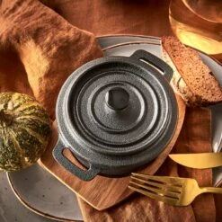 Mini Cocotte De Service HOT IRON -Produits Menagers 1000364152 220719 021 MOOD DETAILS P000000001000364152 mood