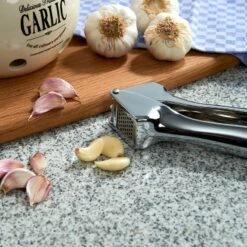 Presse-ail MENUETT -Produits Menagers 1000364190 220719 020 MOOD DETAILS P000000001000364190 mood