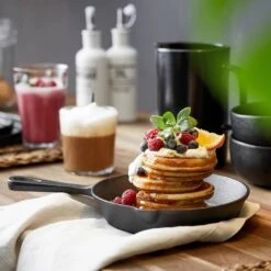 Poêle SHAKSHUKA -Produits Menagers 1000364196 220719 020 MOOD DETAILS P000000001000364196 mood