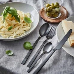 Assiette à Pâtes HENLEY -Produits Menagers 1000365107 230622 021 MOOD DETAILS P000000001000365107 mood