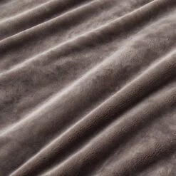 Couverture Polaire HUGS & KISSES -Produits Menagers 1000399346 230801 040 DETAILS P000000001000399346