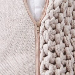 Coussin Décoratif SOFT NEEDLE 9 Coussin Décoratif SOFT NEEDLE -Produits Menagers 1000407384 231005 050 DETAILS P000000001000407384